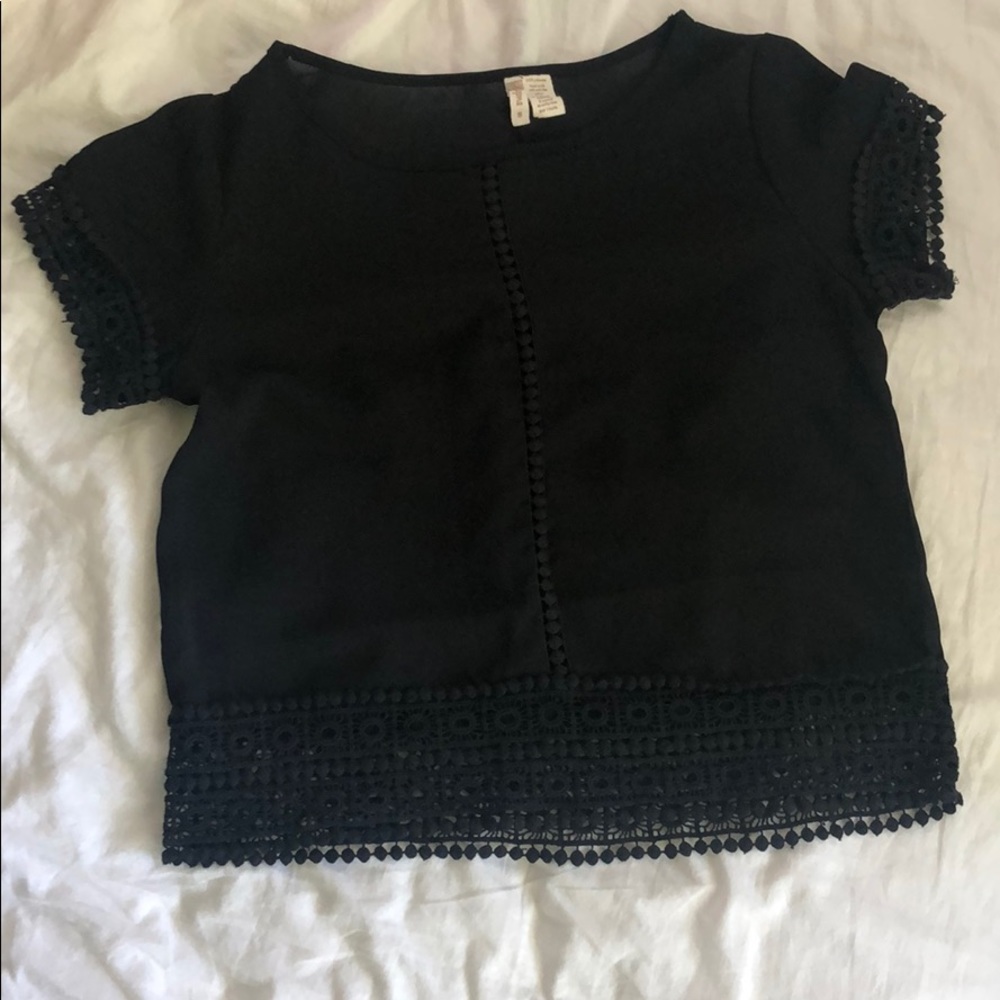 Black detailed top